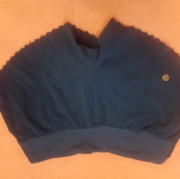 Rare Lululemon shorts - Picture 1 of 3